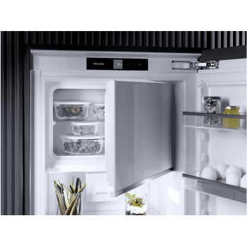 MIELE K 7444 D Kühlschrank (D, 1395 mm hoch, k.A.)