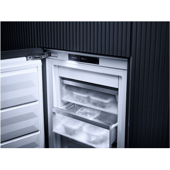 MIELE FNS 7470 D Gefrierschrank (D, 1395 mm hoch)
